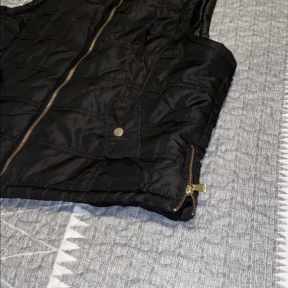 Vest - Picture 2 of 3